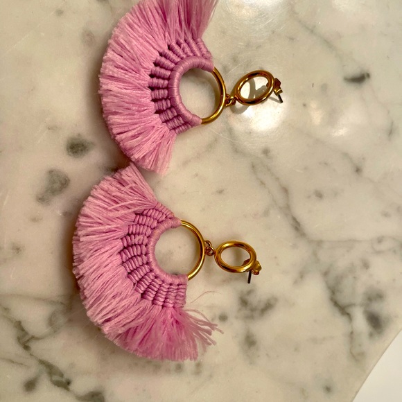 Chic pink tassel earrings - Picture 2 of 2